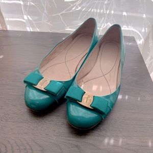 SALVATORE FERRAGAMO Varina Leather Flat Jade Green